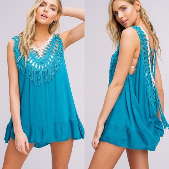 Glamvault Tops - Emerald Ruffle Hem Hand Crochet Tunic